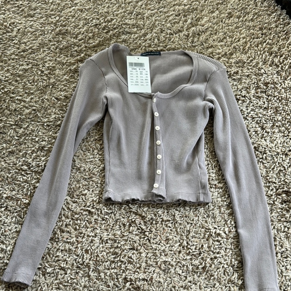 Brandy Melville Gray Fitted Button Down Shirt